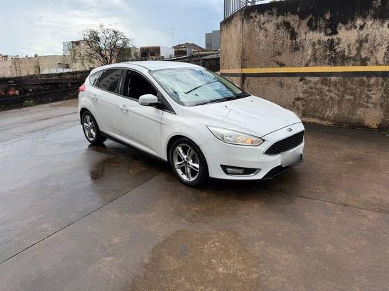 FORD FOCUS 1.6 SE 16V FLEX 4P MANUAL FORD FOCUS 1.6 SE 16V FLEX 4P MANUAL